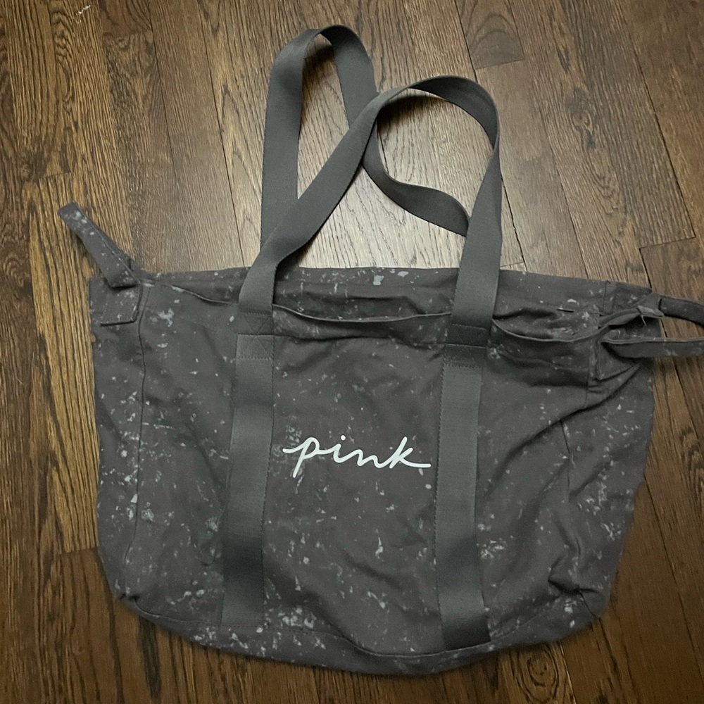 VS pink sleepover bag